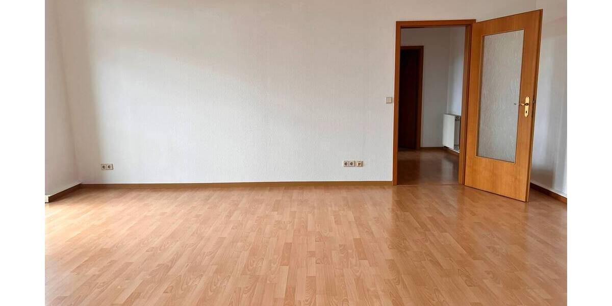 Etagenwohnung Plauen Stadtmitte - 2 Zimmer, 64 m&sup2;, 322&euro; | Angebot:26319823