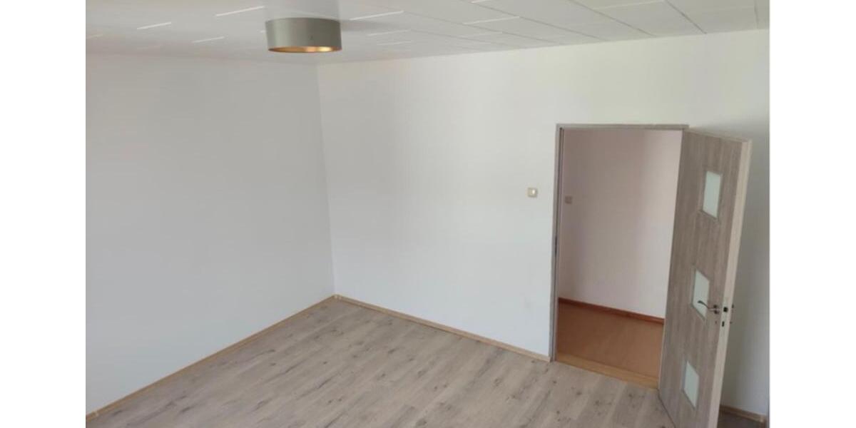 Dachgeschoßwohnung Apolda - 4 Zimmer, 88 m&sup2;, 660&euro; | Angebot:22479618