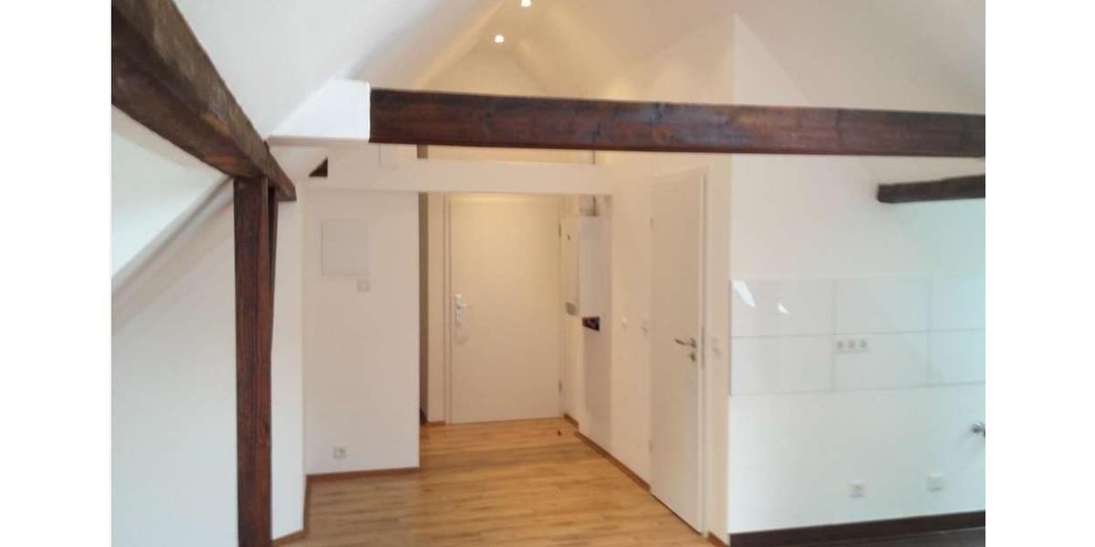 Dachgeschosswohnung in Nippes 2 zimmer