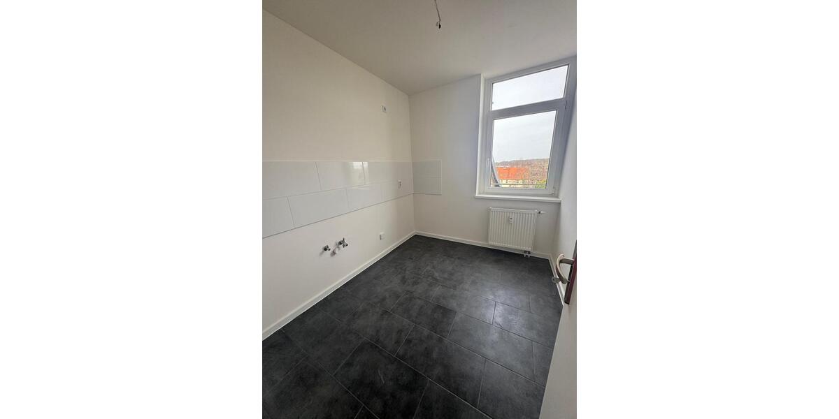 Dachgeschoßwohnung Zeitz - 1.5 Zimmer, 53 m&sup2;, 344&euro; | Angebot:26222986