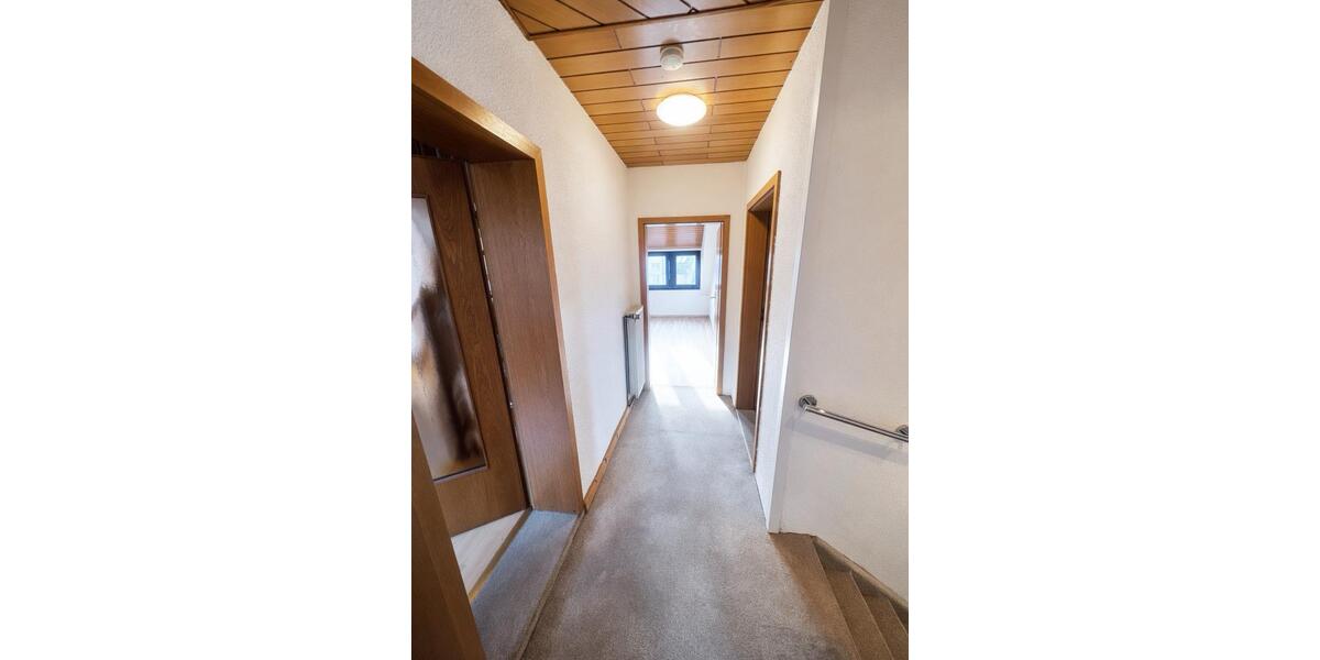 Dachgeschoßwohnung Solingen Mitte - 3 Zimmer, 76 m&sup2;, 750&euro; | Angebot:26610417
