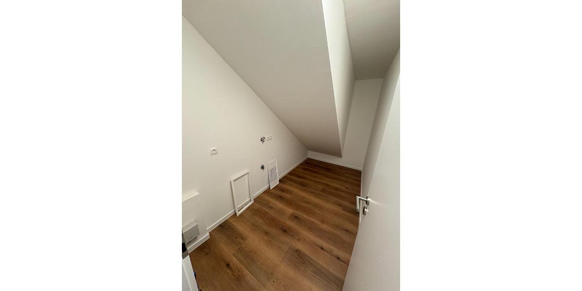 Dachgeschoßwohnung Nordhorn Bookholt - 2 Zimmer, 80 m&sup2;, 900&euro; | Angebot:24866413