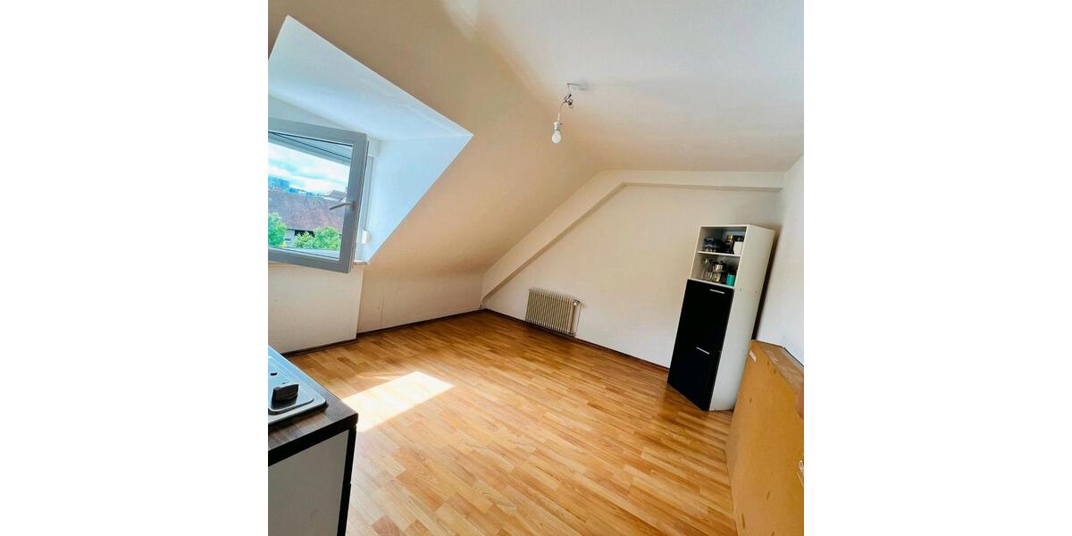 Dachgeschoßwohnung Singen (Hohentwiel) - 1 Zimmer, 35 m&sup2;, 690&euro; | Angebot:26469782