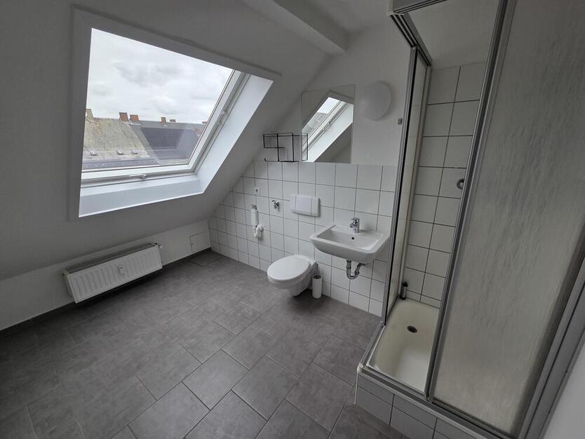 Gemütliche 2-Zimmer-Dachgeschosswohnung mit Einbauküche in Chemnitz-Hilbersdorf! 1 zimmer