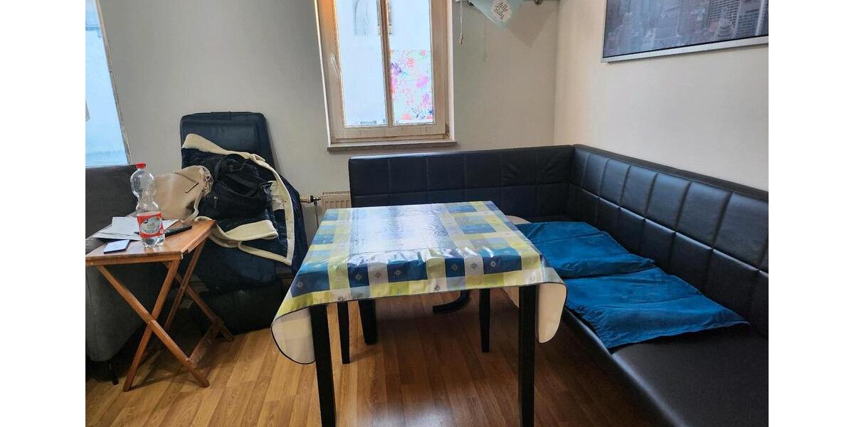 2 Zimmer mit Möbeln 1 zimmer