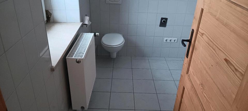 Dachgeschoßwohnung Söchtenau - 3 Zimmer, 77 m&sup2;, 1.180&euro; | Angebot:25022787