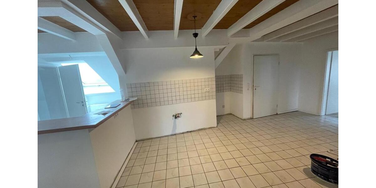 Wohnen auf Zeit Nürnberg Eberhardshof - 5 Zimmer, 145 m&sup2;, 300&euro; | Angebot:26492689