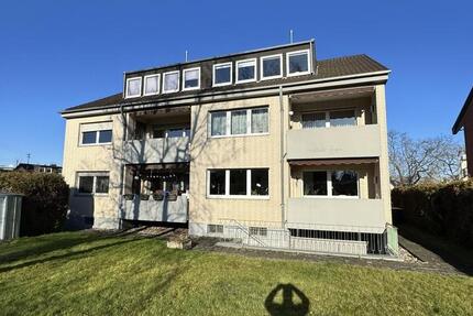 2,5 Zimmer, exclusive neue Küche, Wohnung neu saniert, Balkon, Gartenbenutzung , riesiger Keller 2 zimmer