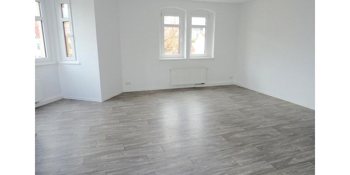 Dachgeschoßwohnung Werdau - 3 Zimmer, 99 m&sup2;, 580&euro; | Angebot:18259417