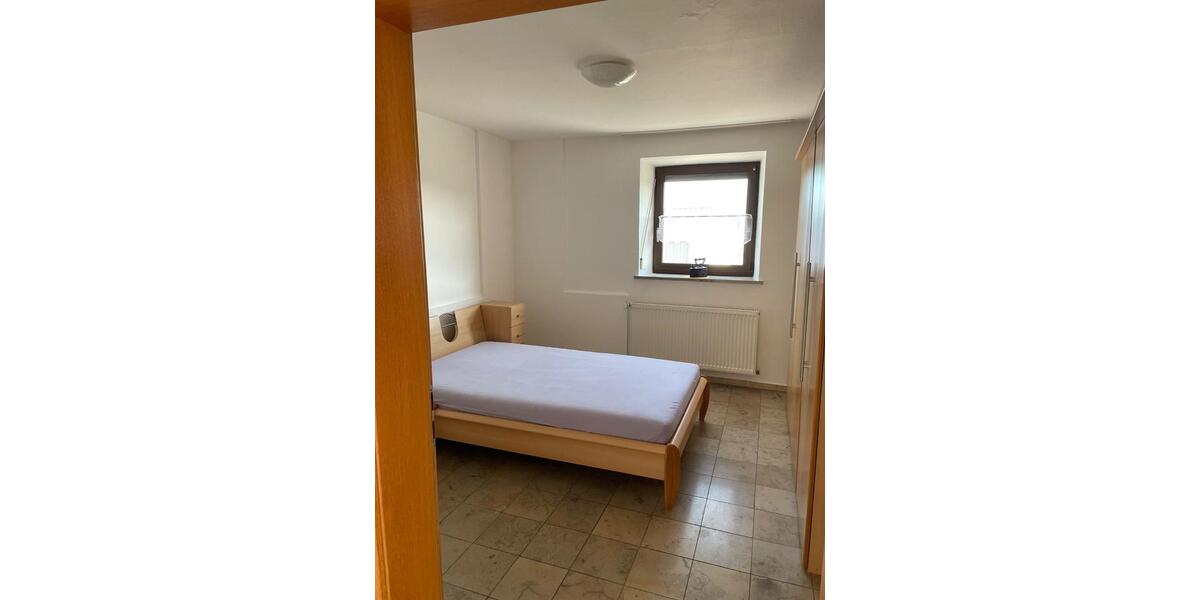 Einfamilienhaus Neustadt an der Donau - 3 Zimmer, 180 m&sup2;, 1.100&euro; | Angebot:26395377