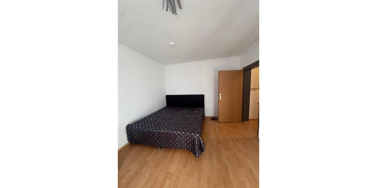 Etagenwohnung Altenburg - 1 Zimmer, 30 m&sup2;, 250&euro; | Angebot:25865396