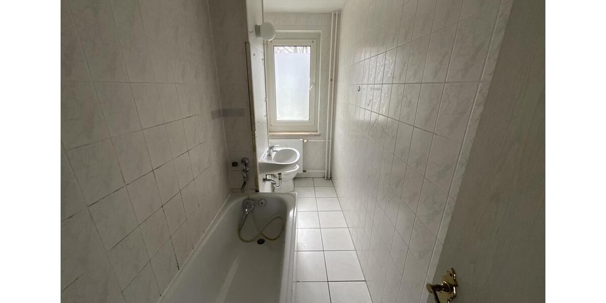 Etagenwohnung Suhl - 4 Zimmer, 75 m&sup2;, 543&euro; | Angebot:26181169