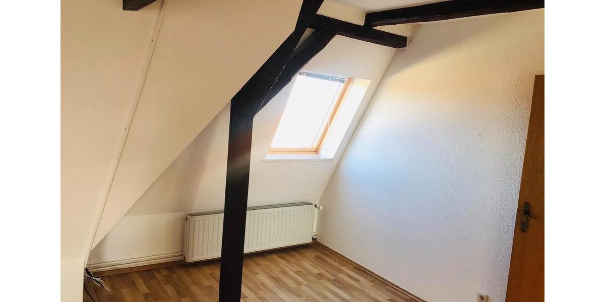 Dachgeschoßwohnung Halberstadt - 4 Zimmer, 85 m&sup2;, 369&euro; | Angebot:24826491