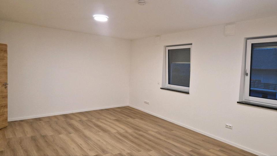 Etagenwohnung Marklkofen - 2.5 Zimmer, 102 m&sup2;, 880&euro; | Angebot:25655365