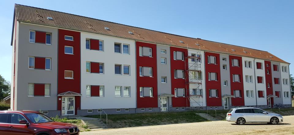3-RaumWohnung mit Balkon auf dem Land