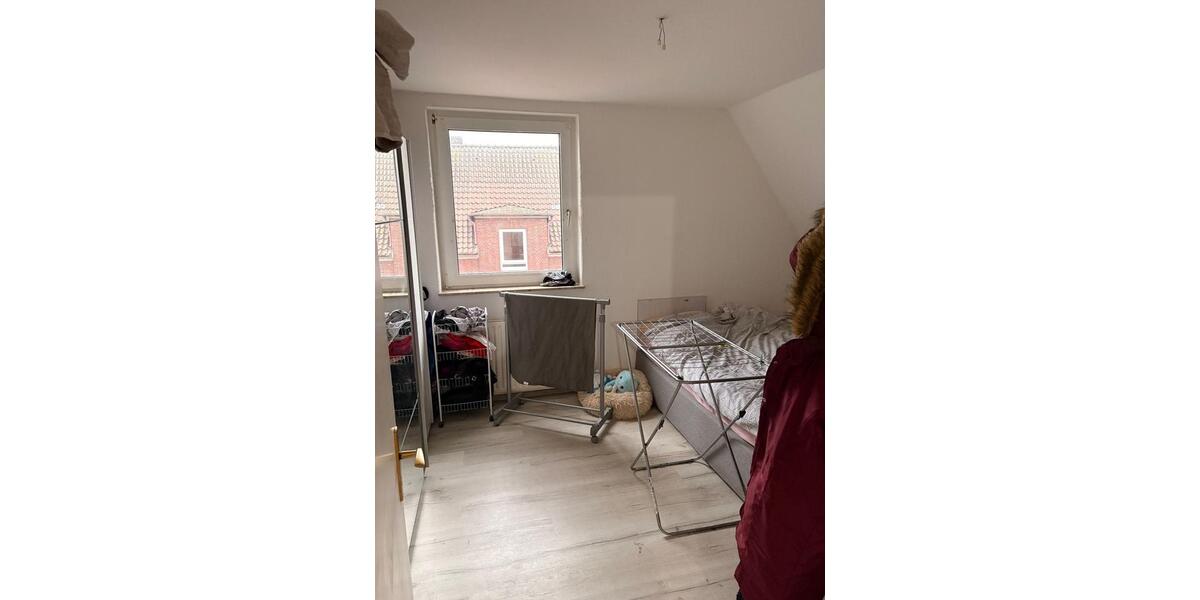 Dachgeschoßwohnung Emden - 3 Zimmer, 65 m&sup2;, 790&euro; | Angebot:25420061