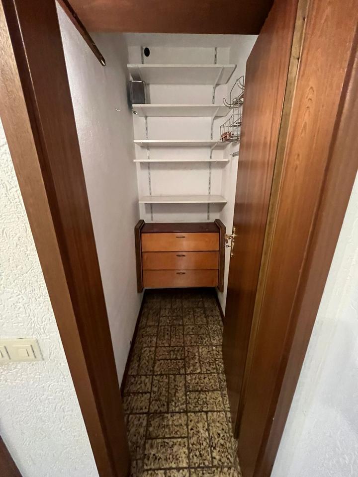 Großzügige 3 Zimmer Wohnung mit großer Dachterrasse