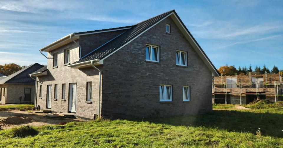 Doppelhaushälfte in Hodenhagen inkl. -Einbauküche - Erstbezug 4 zimmer