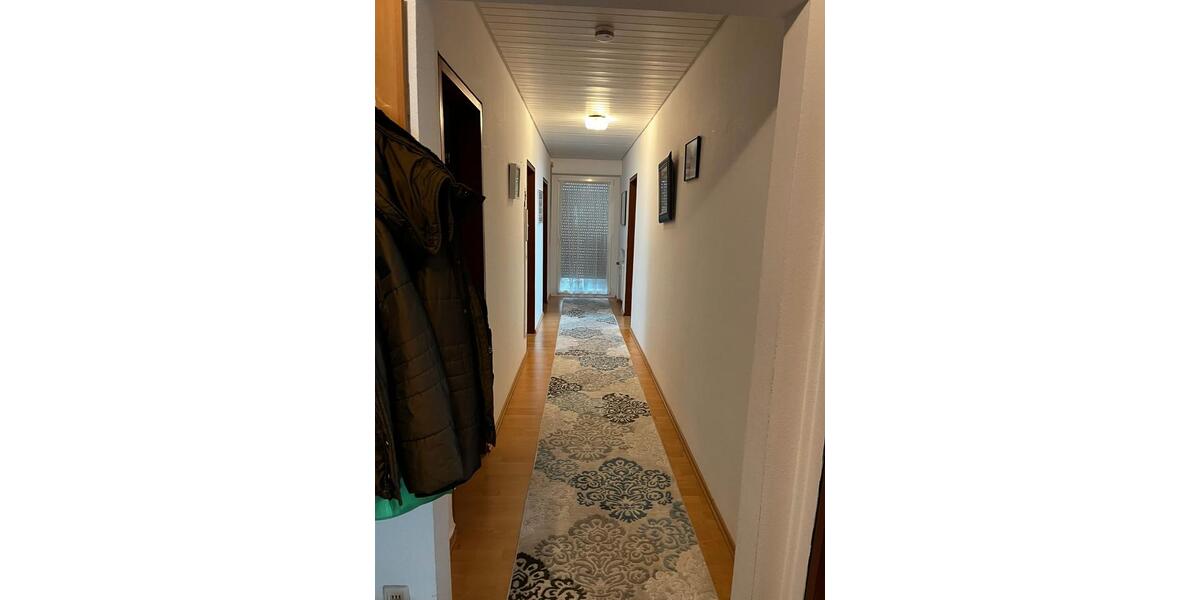 Erdgeschoßwohnung Herrenberg - 4 Zimmer, 110 m&sup2;, 1.100&euro; | Angebot:26637117