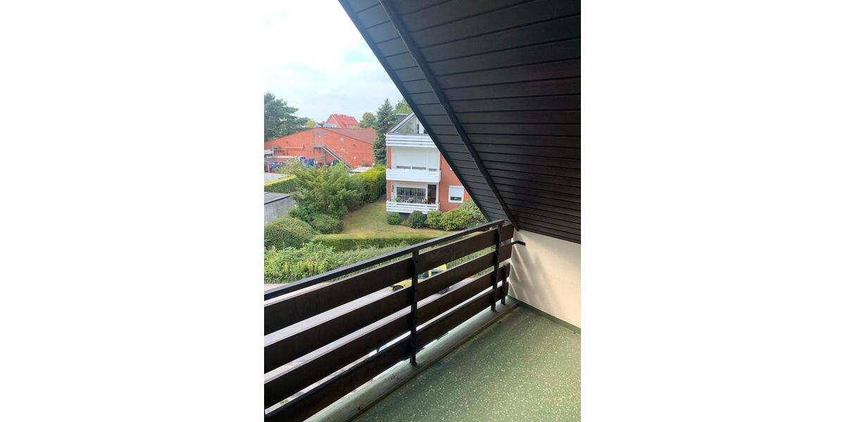 Dachgeschoßwohnung Bremerhaven Leherheide - 2.5 Zimmer, 74 m&sup2;, 673&euro; | Angebot:24752144