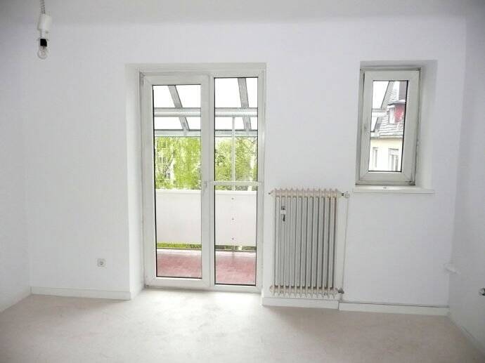 Etagenwohnung Saarbrücken Alt-Saarbrücken - 4 Zimmer, 110 m&sup2;, 955&euro; | Angebot:25726950