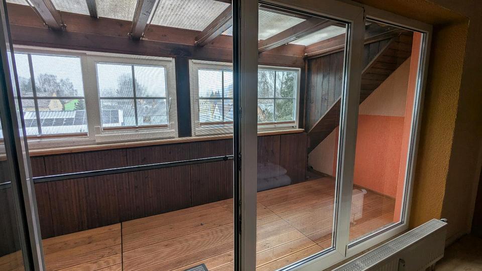 Dachgeschoßwohnung Pulsnitz - 4 Zimmer, 80 m&sup2;, 500&euro; | Angebot:25102808