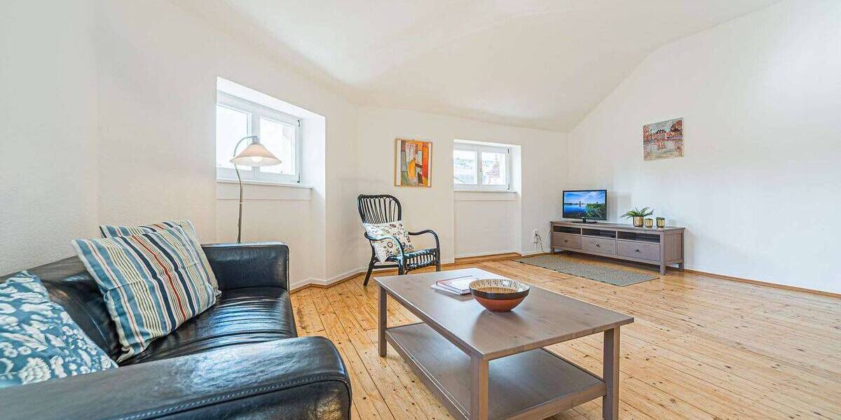 Etagenwohnung Frankfurt am Main Westend-Süd - 2 Zimmer, 75 m&sup2;, 1.650&euro; | Angebot:26683316