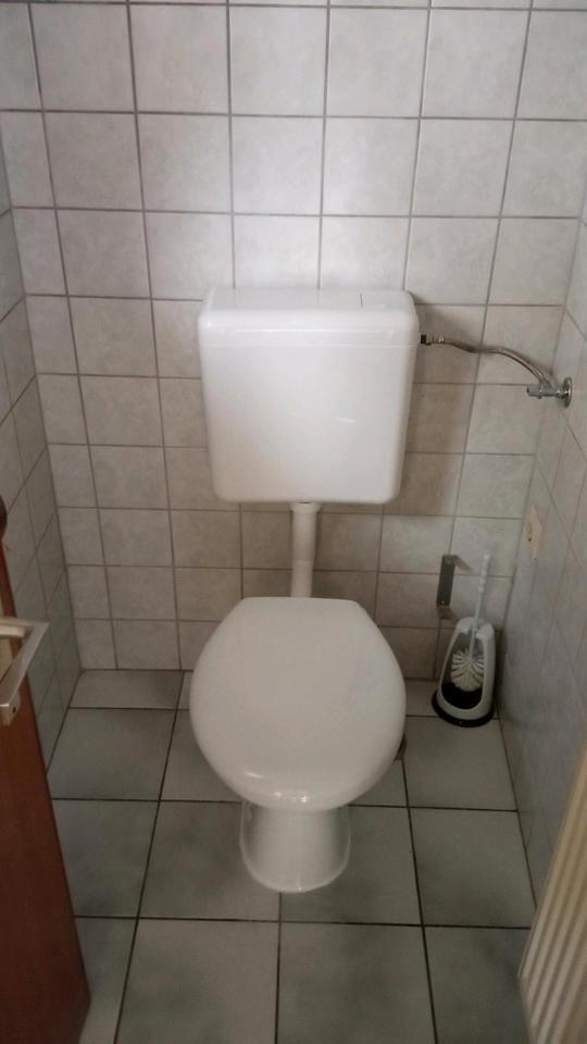 Vermiete 3 Zimmerwohnung Altbau 120 m`2