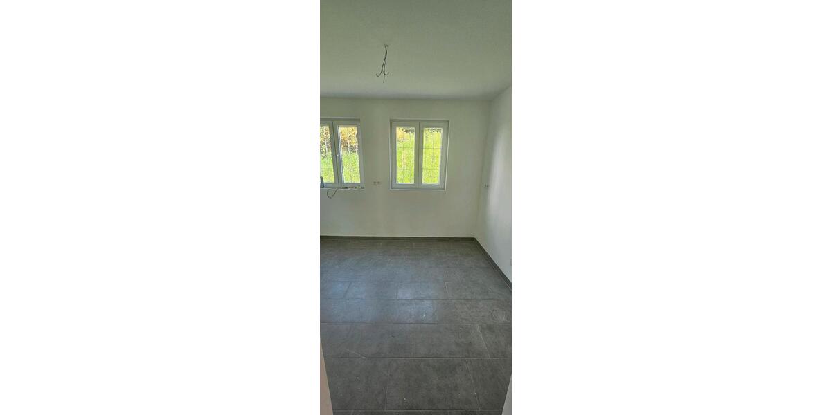 Etagenwohnung Esslingen am Neckar - 3 Zimmer, 85 m&sup2;, 1.290&euro; | Angebot:26603035