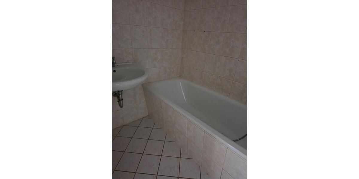 Dachgeschoßwohnung Dessau-Roßlau Roßlau - 2 Zimmer, 42 m&sup2;, 330&euro; | Angebot:26544739