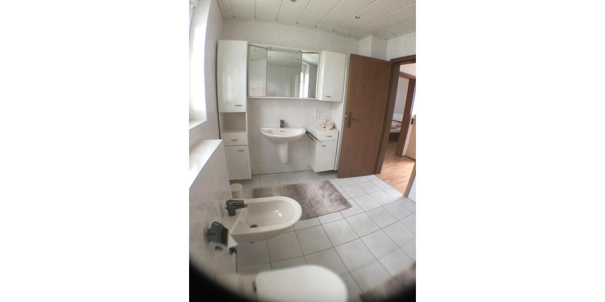 Wohnen auf Zeit Solingen Höhscheid - 2 Zimmer, 75 m&sup2;, 75&euro; | Angebot:24477386