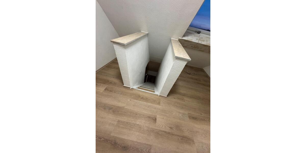 Dachgeschoßwohnung Zimmern ob Rottweil - 2 Zimmer, 50 m&sup2;, 600&euro; | Angebot:26415086