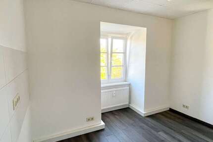 Wohnung zum Mieten in Bitterfeld-Wolfen OT Wolfen 271,70 € 41.8 m² 2 zimmer