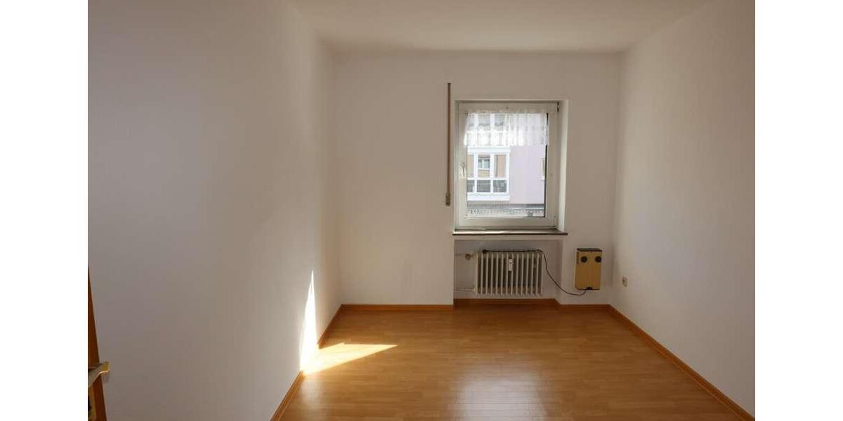 Etagenwohnung Hillesheim - 3 Zimmer, 84 m&sup2;, 600&euro; | Angebot:26313349