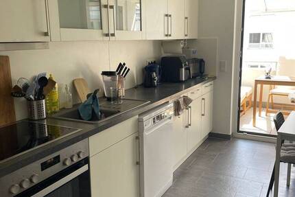 Schöne und gepflegte 2-Zimmer-Wohnung mit Einbauküche und Balkon - in Gärten b. Wöhrd