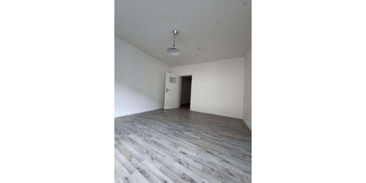 Etagenwohnung Duisburg Hochfeld - 2 Zimmer, 64 m&sup2;, 590&euro; | Angebot:27002868