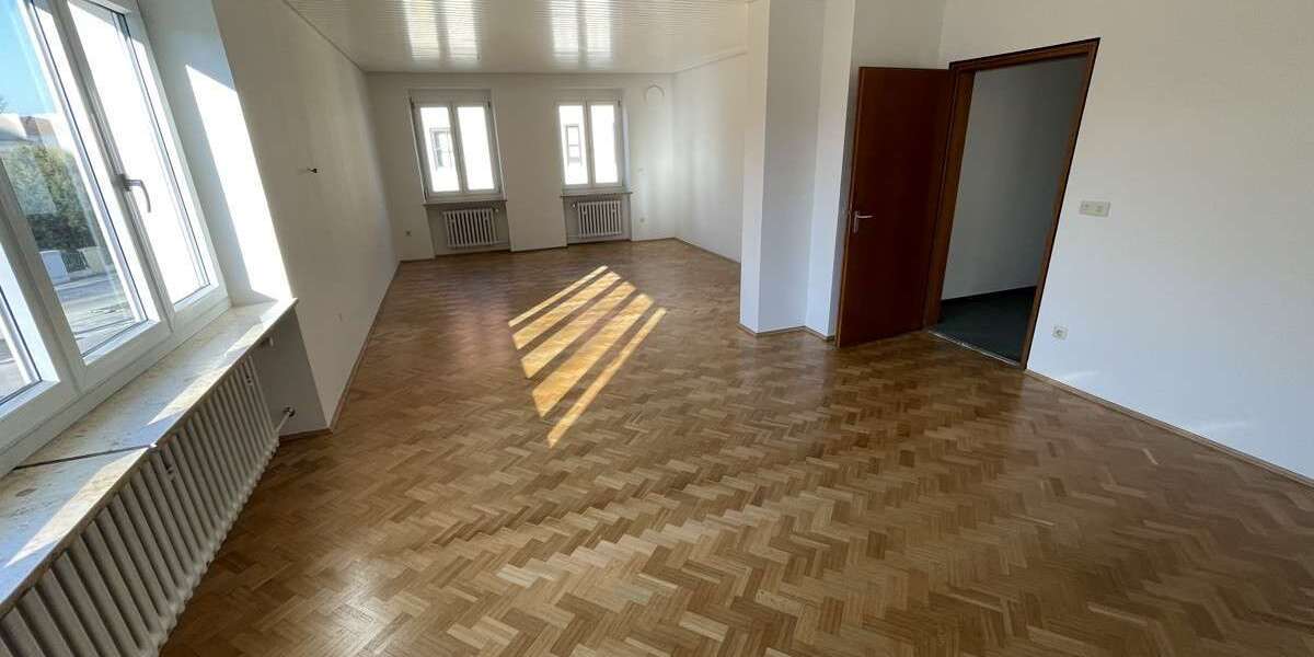 Etagenwohnung Schrobenhausen - 3 Zimmer, 115 m&sup2;, 1.230&euro; | Angebot:26759989