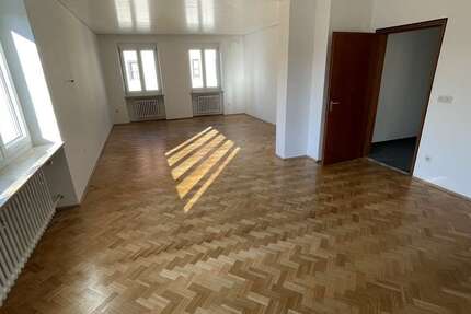 Wohnung Schrobenhausen - 3 Zimmer, 115 m&sup2;, 1.230&euro; | Angebot:26759989