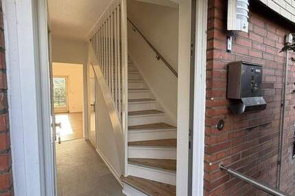 Haus Hamburg Bramfeld - 3 Zimmer, 75 m&sup2;, 1.630&euro; | Angebot:25570386