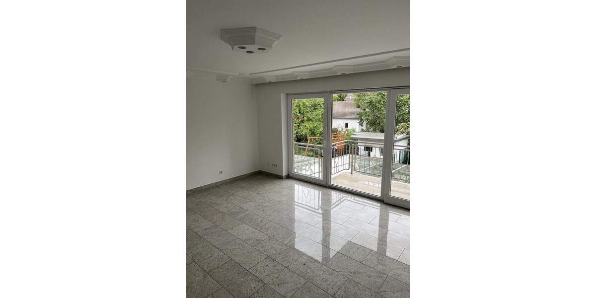 Etagenwohnung Köln Volkhoven/Weiler - 3 Zimmer, 83 m&sup2;, 1.350&euro; | Angebot:24916639