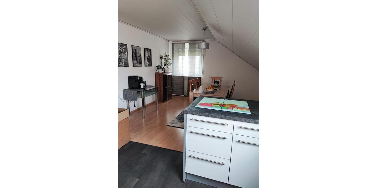 Dachgeschoßwohnung Deiningen - 3.5 Zimmer, 75 m&sup2;, 560&euro; | Angebot:26126815