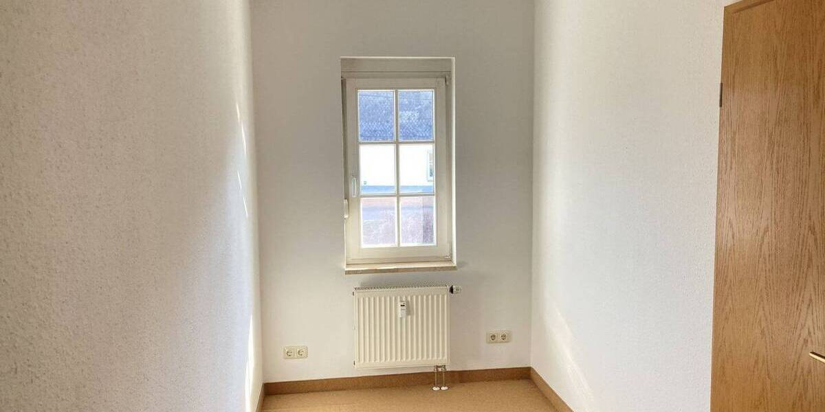 Etagenwohnung Fraureuth - 2 Zimmer, 43 m&sup2;, 290&euro; | Angebot:26261595