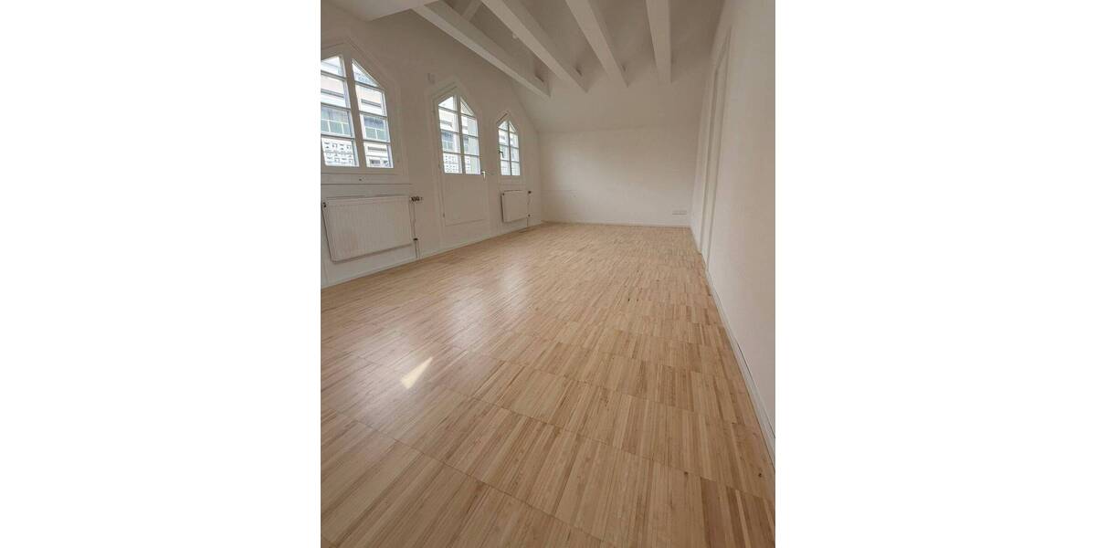 Etagenwohnung Stuttgart Mitte - 6 Zimmer, 176 m&sup2;, 3.800&euro; | Angebot:26476054