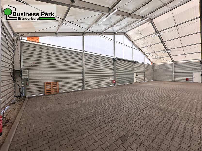 Halle in Brandenburg an der Havel 696 € 200 m²