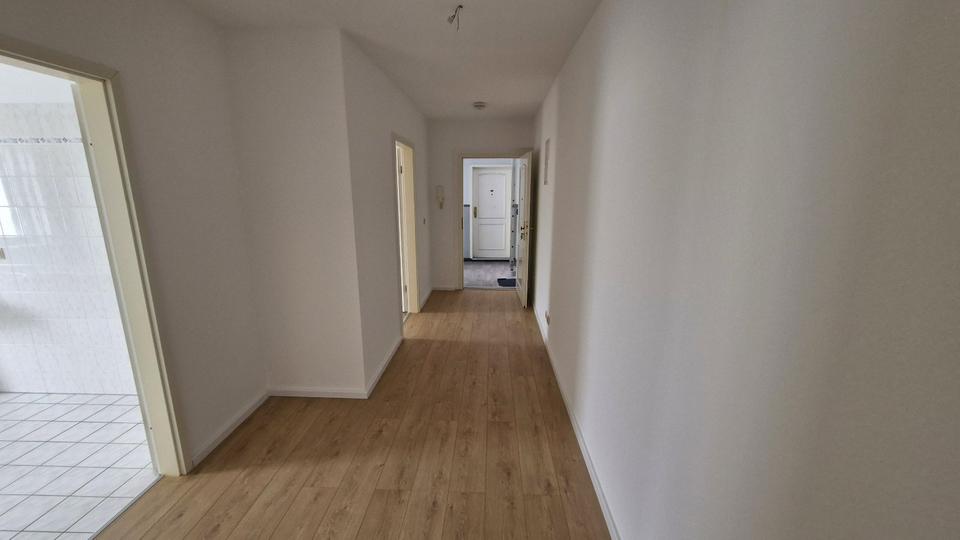 Dachgeschoßwohnung Magdeburg Nordwest - 2 Zimmer, 80 m&sup2;, 575&euro; | Angebot:26586291