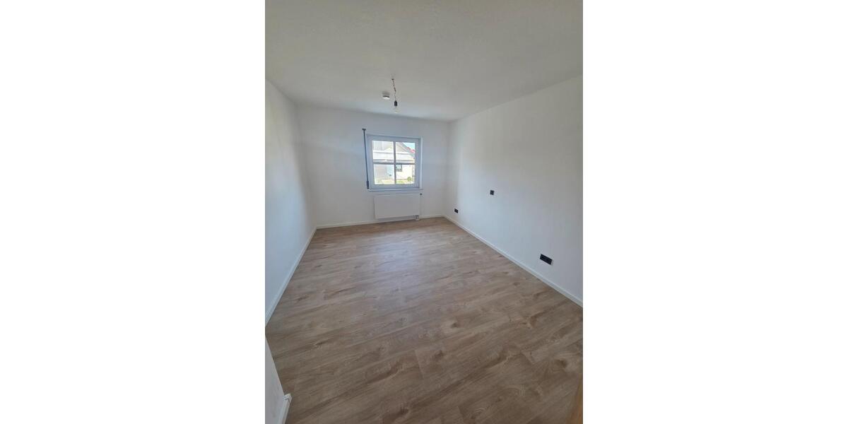 Etagenwohnung Triefenstein - 4 Zimmer, 90 m&sup2;, 1.090&euro; | Angebot:25614767