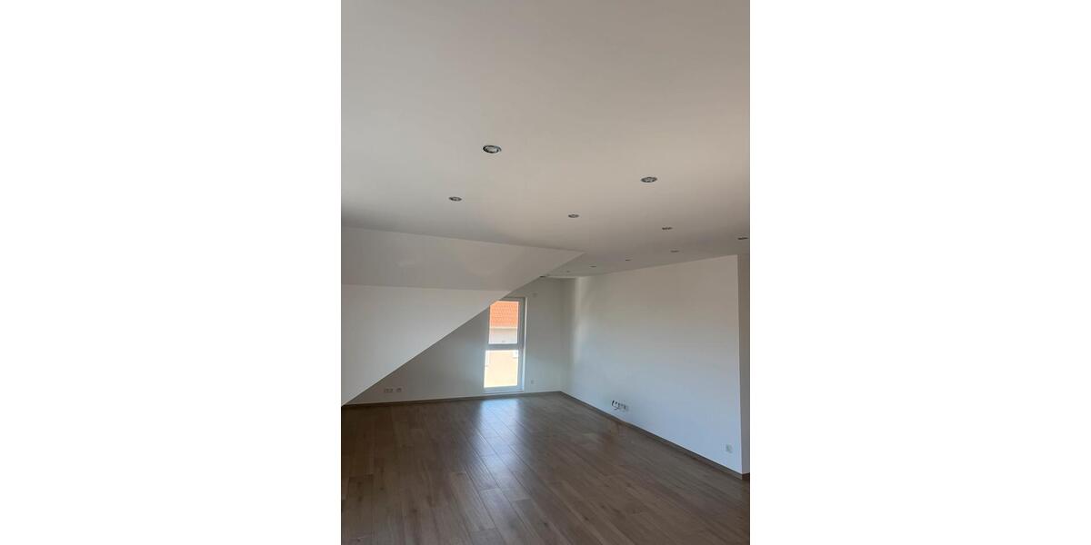 Dachgeschoßwohnung Breuberg - 4 Zimmer, 114 m&sup2;, 1.200&euro; | Angebot:26577804