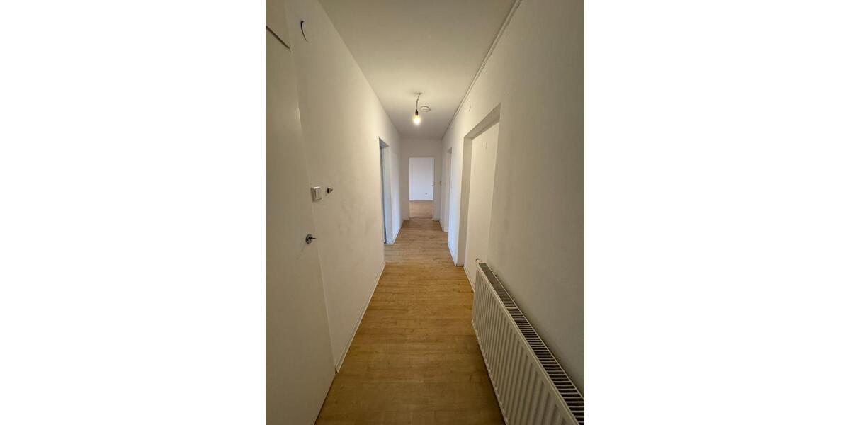 3-Zimmer-Wohnung mit Balkon in gepflegtem MfH am Ruthenplatz 3 zimmer