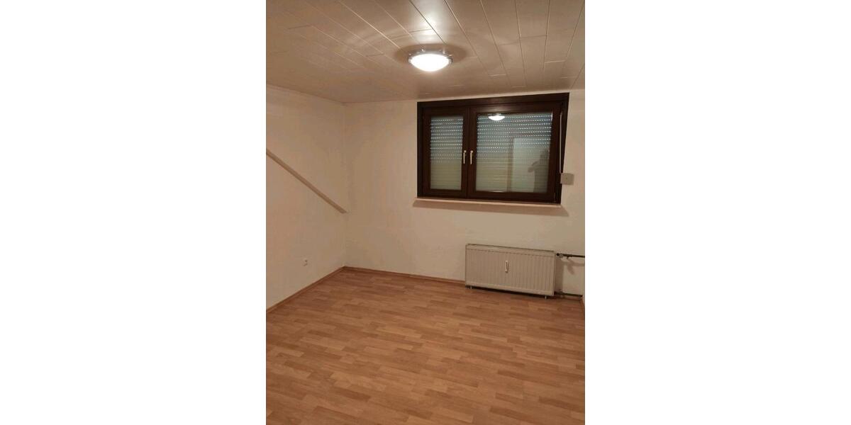 Dachgeschoßwohnung Bendorf - 3 Zimmer, 74 m&sup2;, 590&euro; | Angebot:26288403