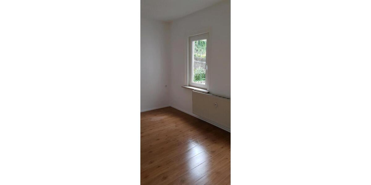 Etagenwohnung Pößneck - 3 Zimmer, 71 m&sup2;, 750&euro; | Angebot:25831421